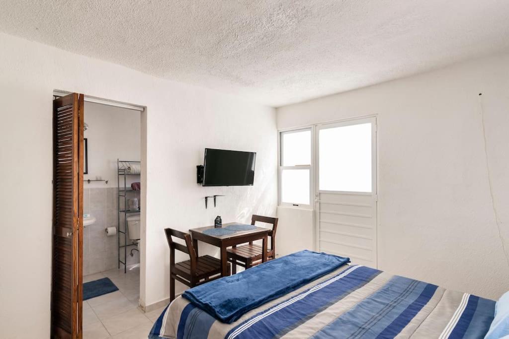 Micro Studio Perfect For Backpackers, Couples, 3 Min Drive To Playa El Nino Cancun Exterior photo
